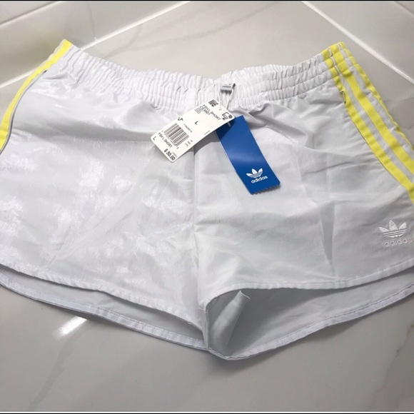 adidas Pants - NWT shorts !